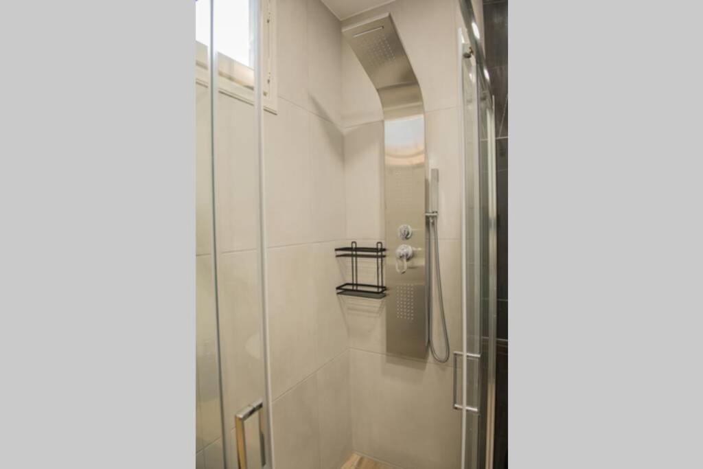 Elegant Apartment In The Heart Of Heraklion ภายนอก รูปภาพ