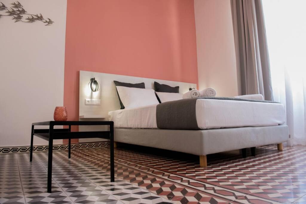 Elegant Apartment In The Heart Of Heraklion ภายนอก รูปภาพ