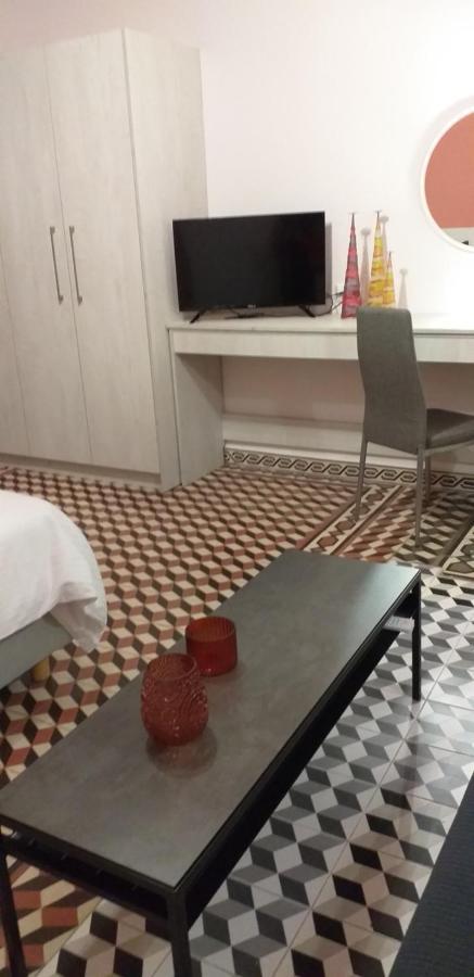 Elegant Apartment In The Heart Of Heraklion ภายนอก รูปภาพ