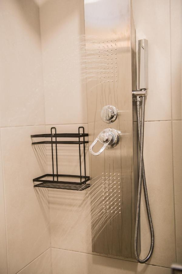 Elegant Apartment In The Heart Of Heraklion ภายนอก รูปภาพ