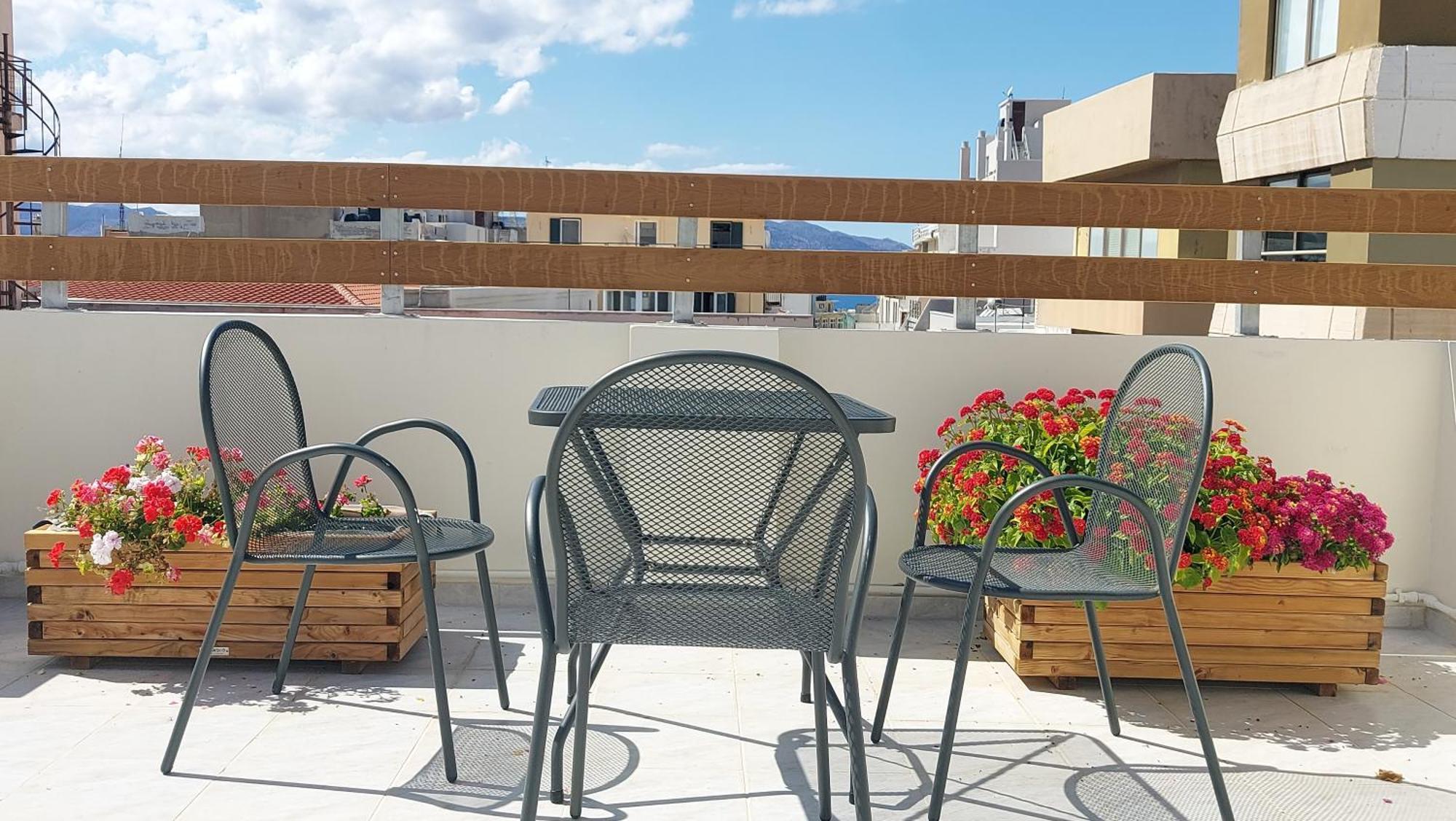 Elegant Apartment In The Heart Of Heraklion ภายนอก รูปภาพ