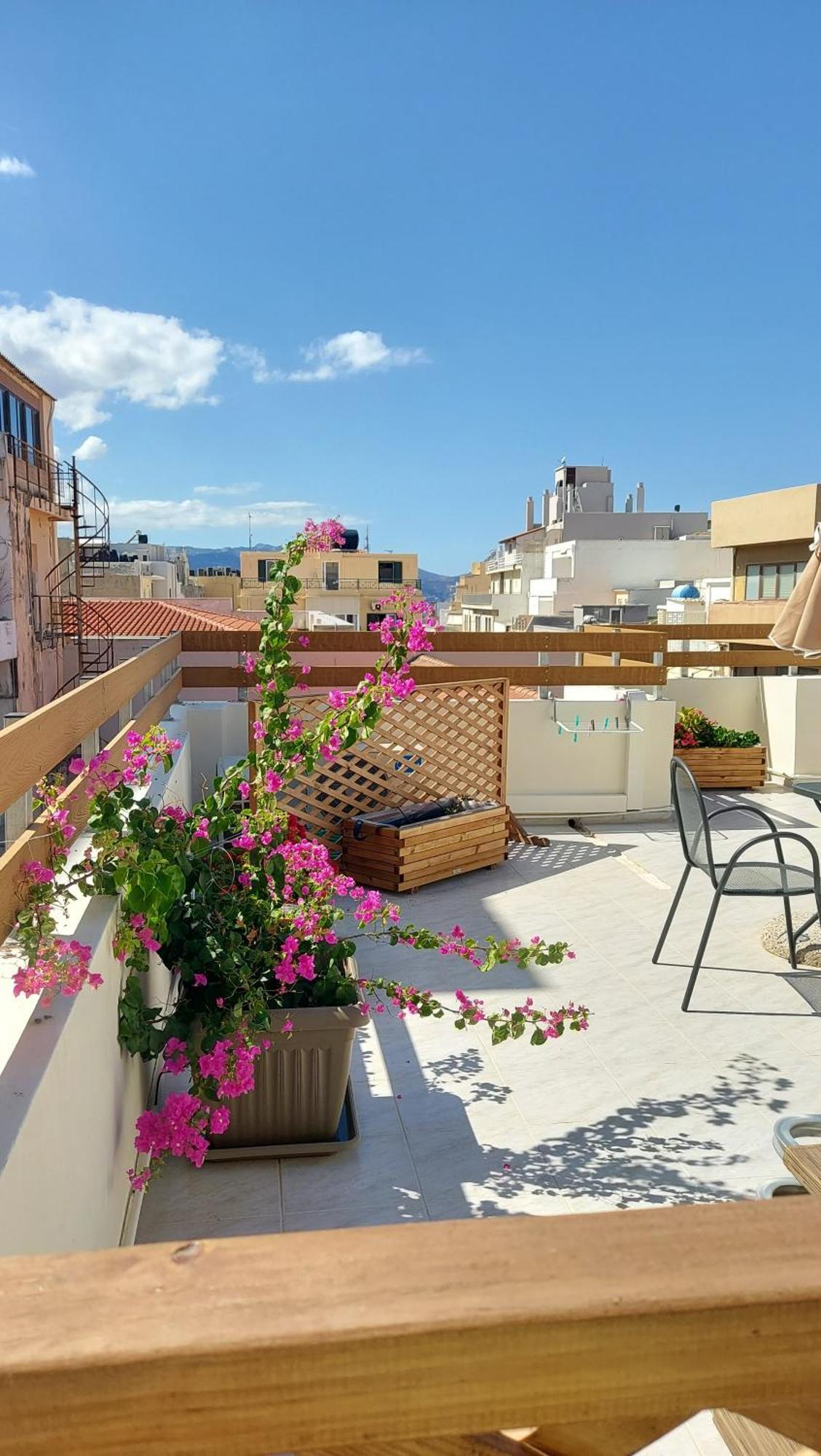 Elegant Apartment In The Heart Of Heraklion ภายนอก รูปภาพ