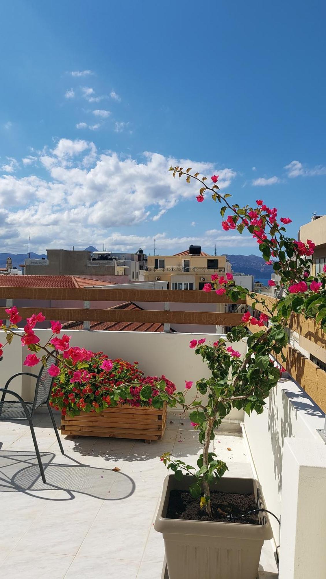 Elegant Apartment In The Heart Of Heraklion ภายนอก รูปภาพ