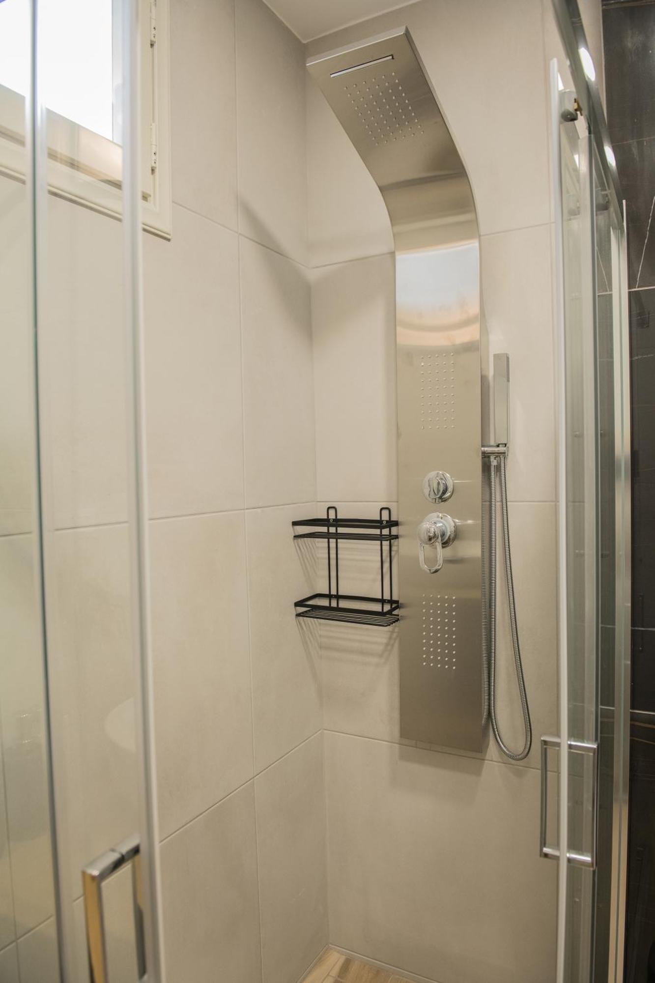 Elegant Apartment In The Heart Of Heraklion ภายนอก รูปภาพ
